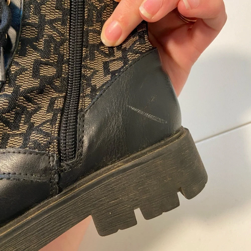 DKNY girl’s‎ Sia Jacquard boots — size 1